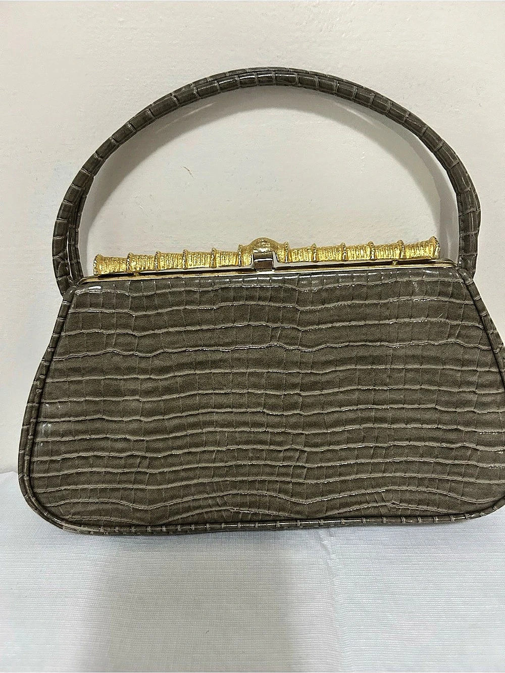 Dover Textured Frame Handbag in Gray